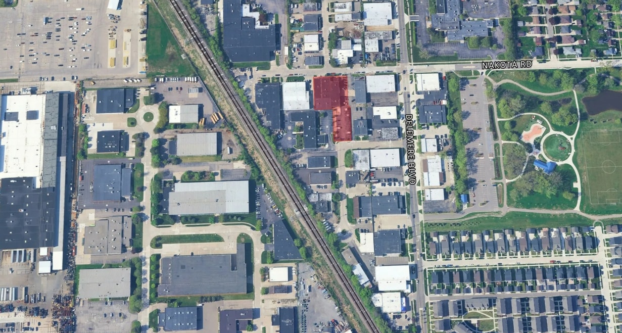 2625-2675 Nakota Rd, Royal Oak, MI for lease Primary Photo- Image 1 of 2