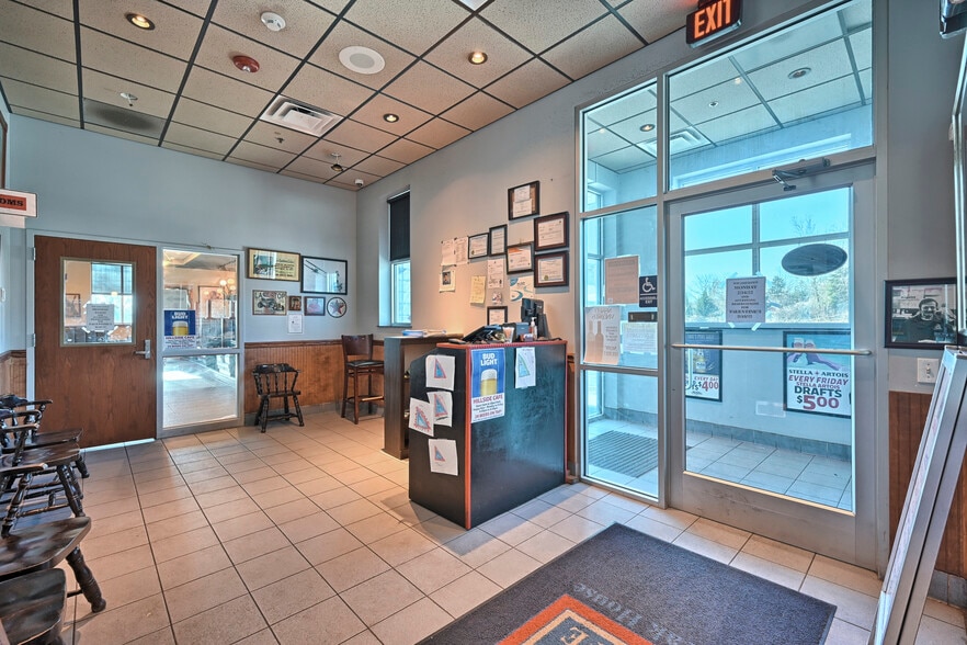 589 Salem Rd, Etters, PA for lease - Interior Photo - Image 3 of 28