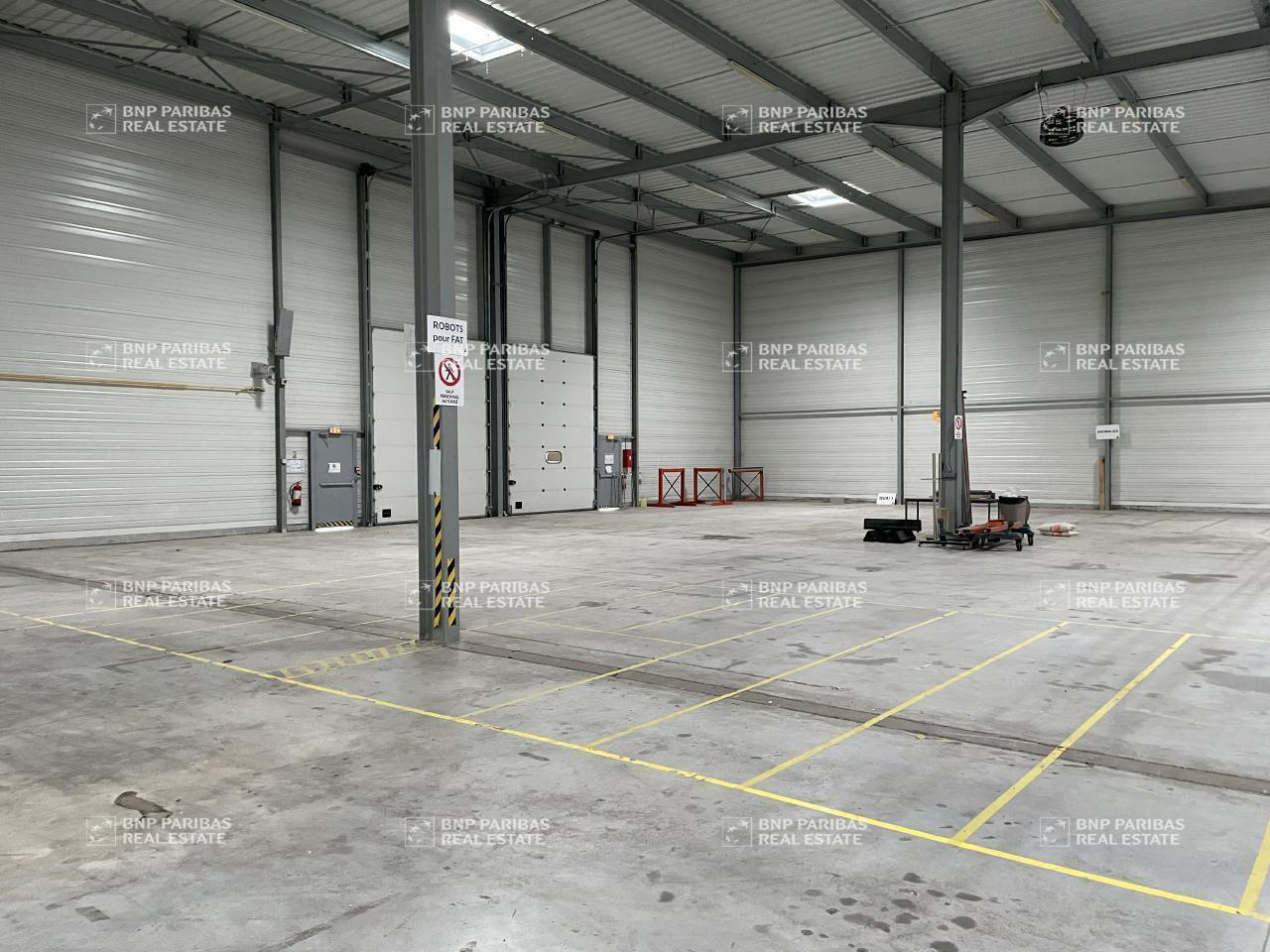 Flex in Moissy-Cramayel for lease Building Photo- Image 1 of 26