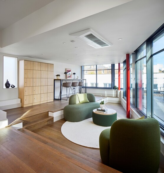 61-63 Rochester Pl, London for lease - Interior Photo - Image 1 of 12