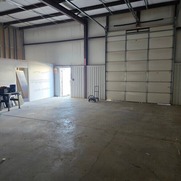 3595 MacDonnell Dr, Norman, OK for lease - Building Photo - Image 3 of 5