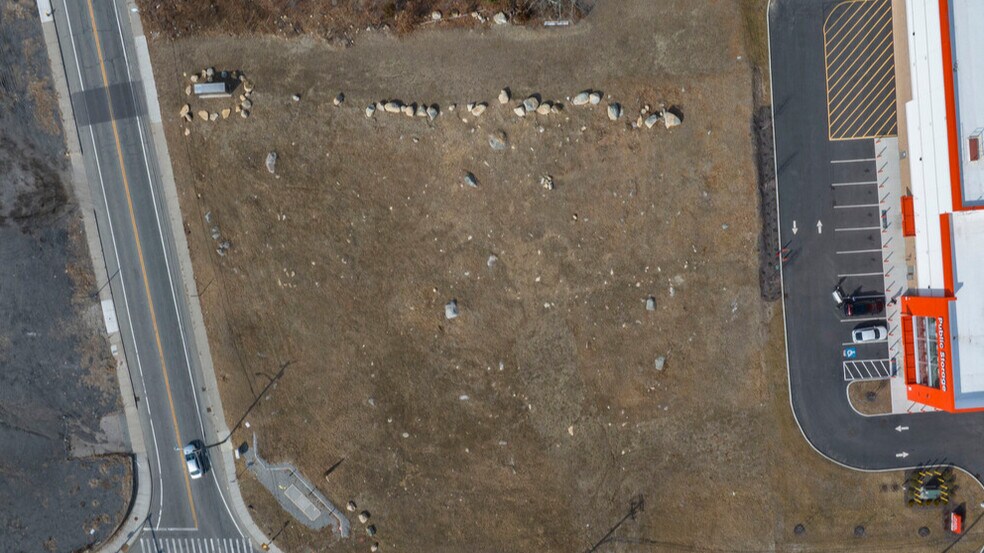 1827 Plainfield Pike, Johnston, RI à vendre - Photo du bâtiment - Image 1 de 23