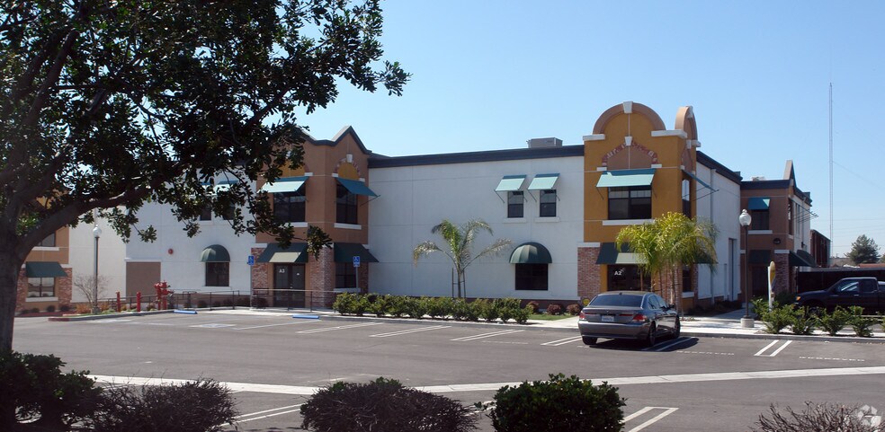 1474 W 9th St, Upland, CA à louer - Photo du bâtiment - Image 2 de 6