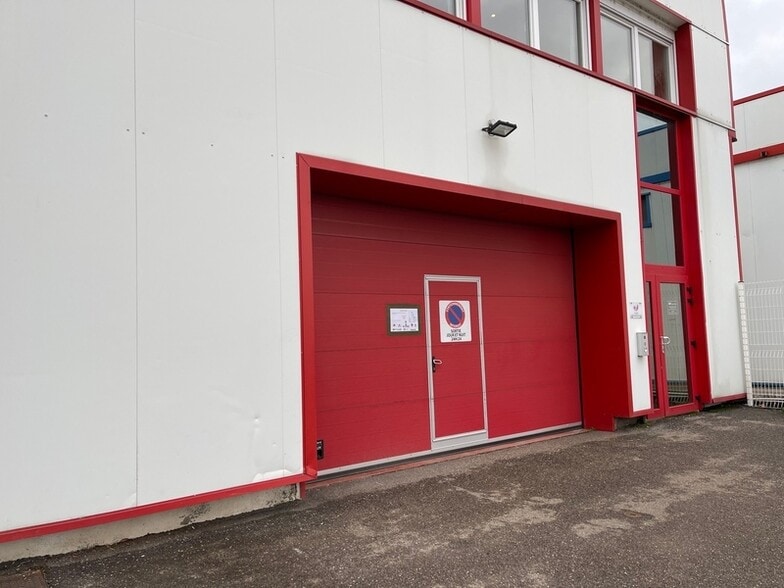 Office in Maxéville for lease - Building Photo - Image 1 of 10