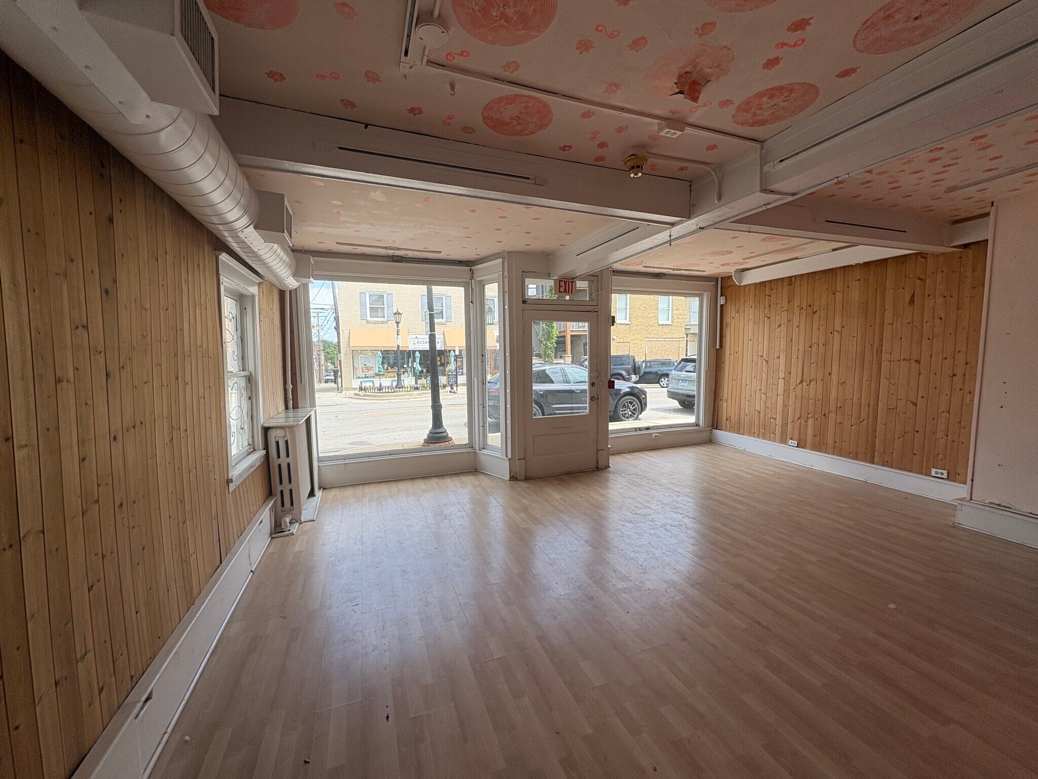 10 W 1st St, Hinsdale, IL for lease Interior Photo- Image 1 of 3