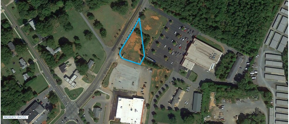 8030 Blair Rd, Mint Hill, NC à vendre - Photo du bâtiment - Image 1 de 1