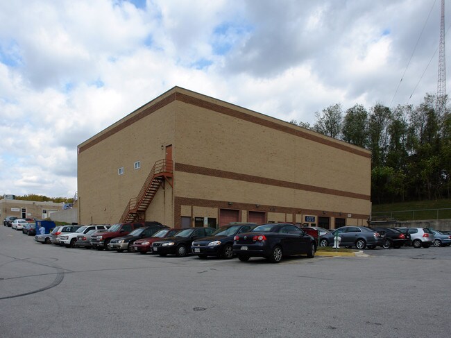 Plus de détails pour 8817-8831 Monard Dr, Silver Spring, MD - Industriel à louer