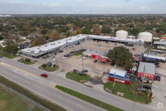 Clay Plaza Center | 100% Leased | 55K+ VPD - Garderie