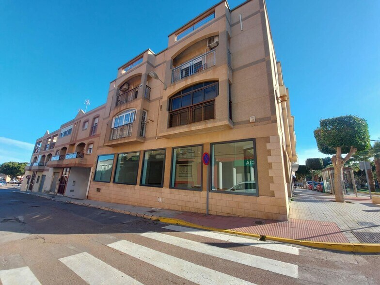 Commerce de détail dans El Ejido, Almería à louer - Photo principale - Image 1 de 13