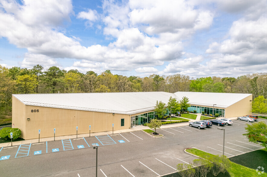 805 Cooper Rd, Voorhees, NJ for lease - Building Photo - Image 3 of 8