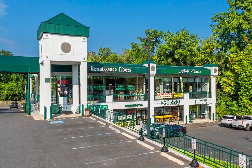 1319-1321 Rockville Pike, Rockville, MD à louer - Photo du bâtiment - Image 3 de 5