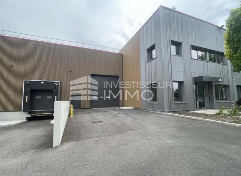 Flex dans Le Blanc Mesnil à louer - Photo du bâtiment - Image 2 de 5
