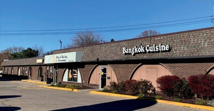 25213-25223 Gratiot Ave, Roseville, MI for lease Interior Photo- Image 1 of 3