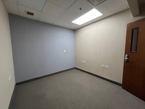 5215 Colley Ave, Norfolk, VA for lease Interior Photo- Image 1 of 5