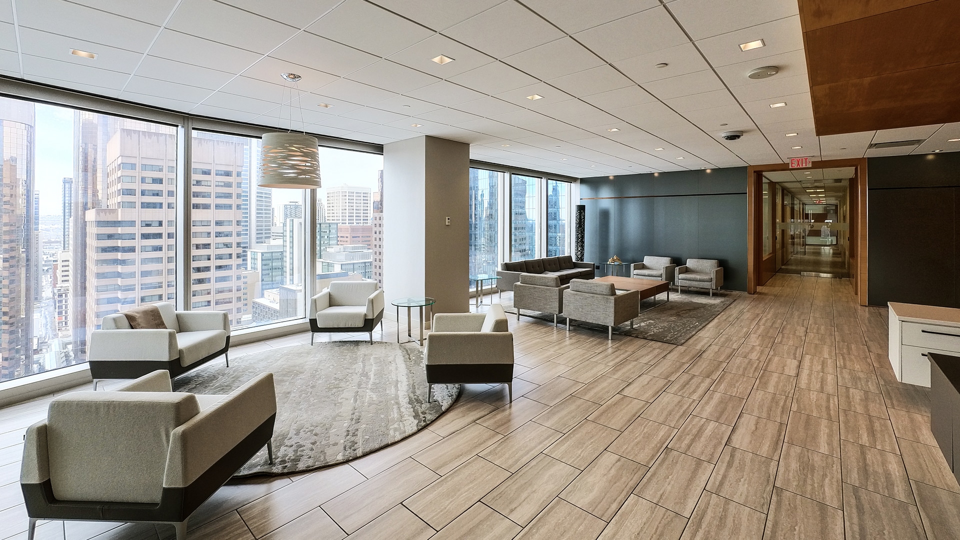 585 8th Ave SW, Calgary, AB for lease Interior Photo- Image 1 of 12
