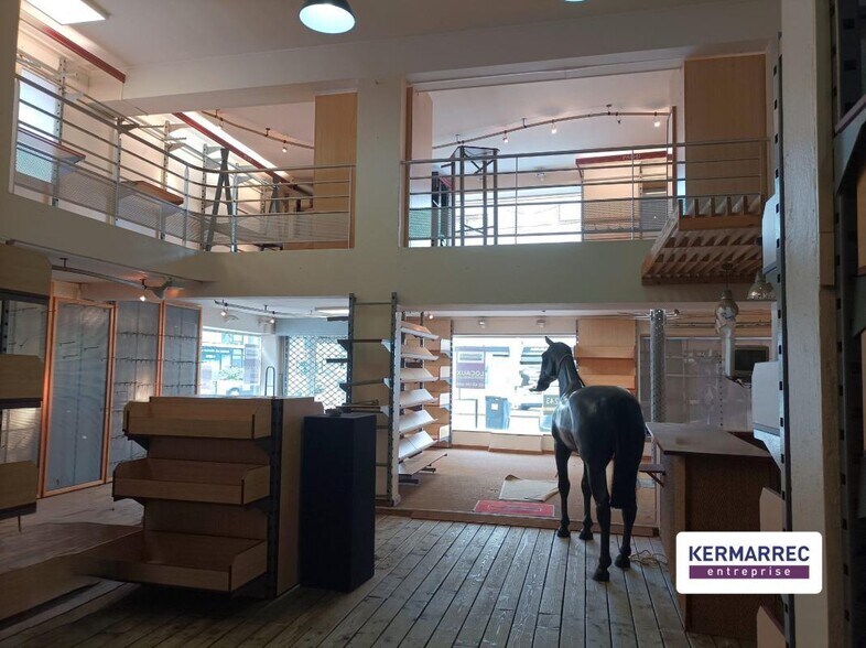 Commerce de détail dans Nantes à vendre - Photo du bâtiment - Image 2 de 11