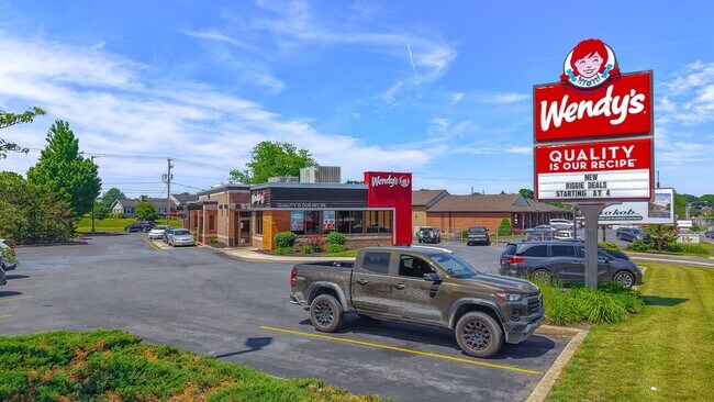 More details for 1660 S Market St, Elizabethtown, PA - Retail for Sale