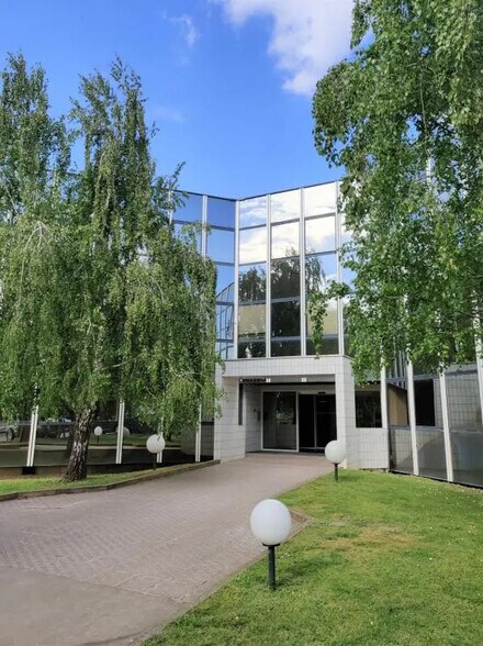 Office in Toulouse for lease - Building Photo - Image 3 of 17