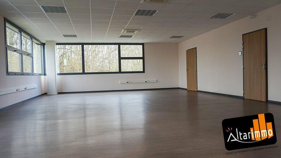 Office in Le Coudray for lease Interior Photo- Image 1 of 6