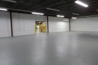 1210 Sweitzer Ave, Akron, OH à louer Photo du bâtiment- Image 2 de 8