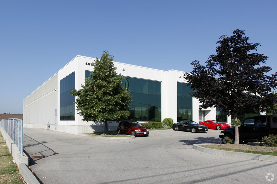 5610 Kennedy Rd, Mississauga, ON for lease - Building Photo - Image 2 of 2