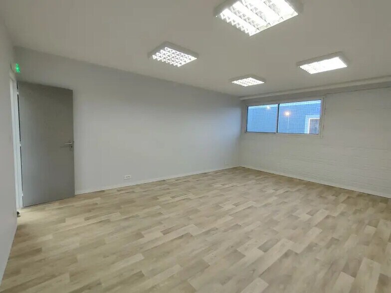 Bureau dans Colomiers à louer - Photo du bâtiment - Image 2 de 9