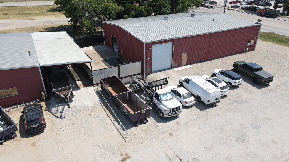 Kennedale Pkwy Industrial Park portefeuille de 6 propriétés à vendre sur LoopNet.ca - Photo du bâtiment - Image 2 de 15