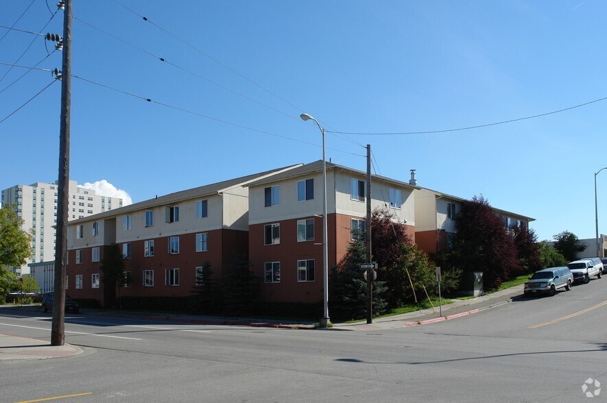 315 Barrow St, Anchorage, AK à louer - Photo principale - Image 1 de 2