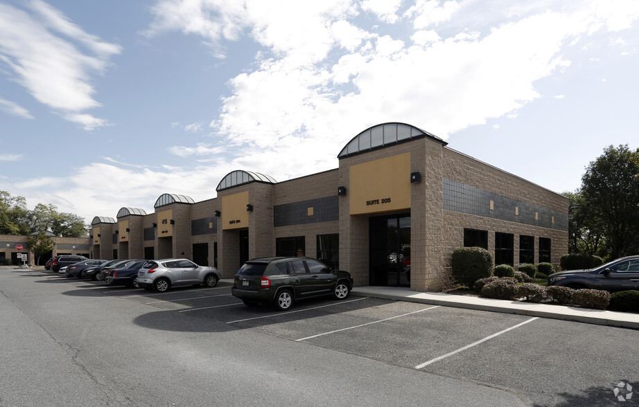 405 Saint Johns Church Rd, Camp Hill, PA for lease - Primary Photo - Image 1 of 7