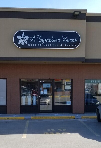 303-350 Albert St, Regina, SK à louer - Photo du bâtiment - Image 2 de 4