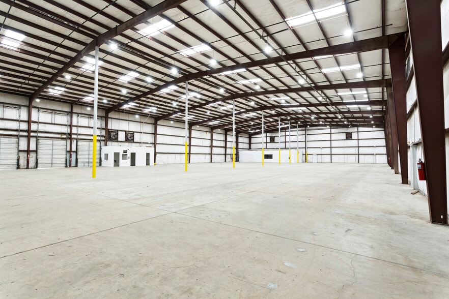 1502 W Pike Blvd, Weslaco, TX for lease - Building Photo - Image 2 of 14