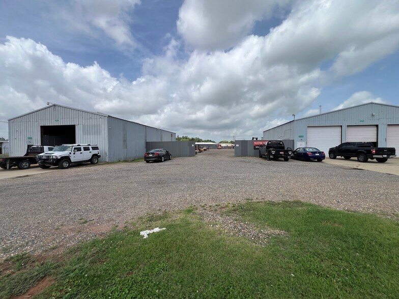 1605 Swan Lake Rd, Bossier City, LA à vendre - Photo du bâtiment - Image 3 de 8