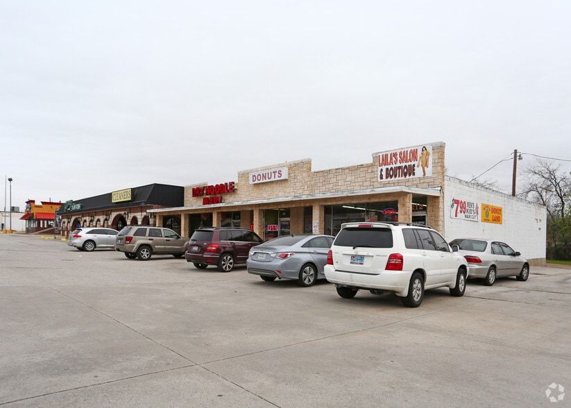 212-300 N Main St, Euless, TX à louer - Photo du bâtiment - Image 2 de 3