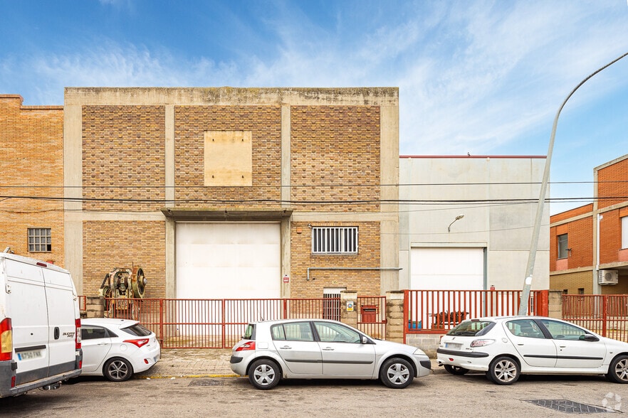 Industrial in Montcada i Reixac, Barcelona for lease - Primary Photo - Image 1 of 10