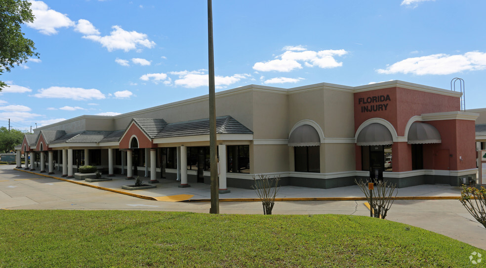 100-198 Treemonte Dr, Orange City, FL for lease - Building Photo - Image 1 of 9