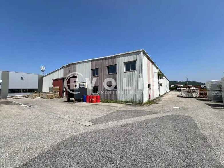 5 Chemin Des Vieilles Vignes, Brignais for sale - Building Photo - Image 2 of 13