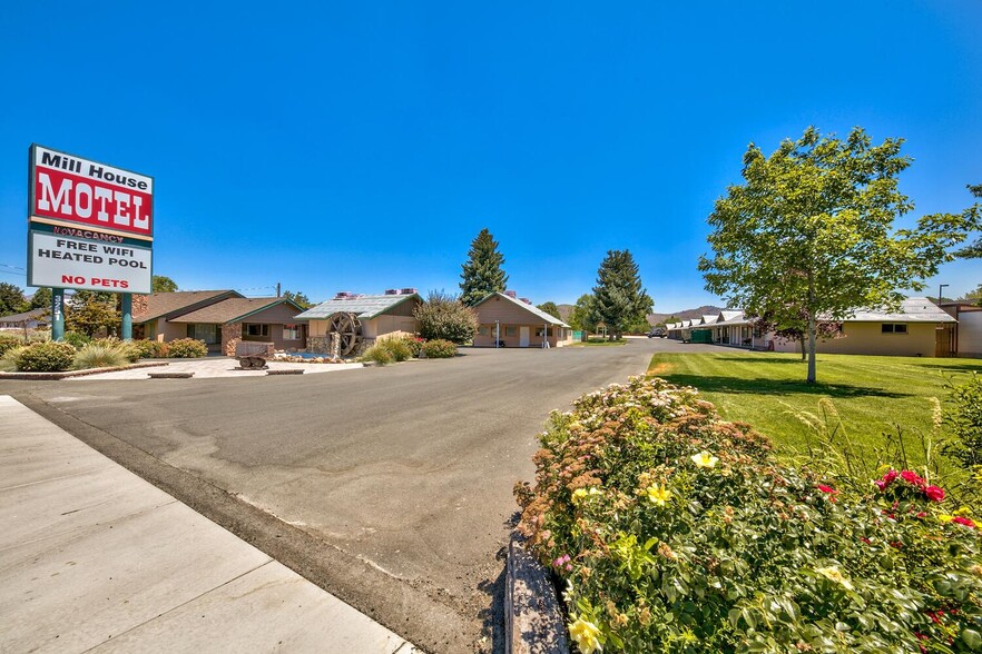 3251 S Carson St, Carson City, NV for sale - Building Photo - Image 1 of 1