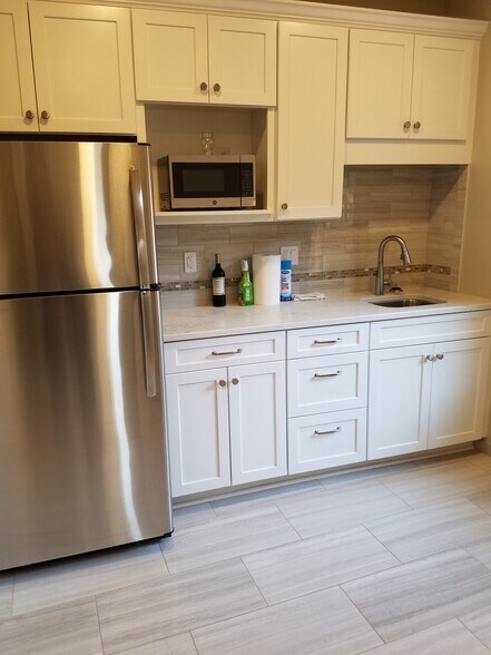 425-427 Cochran Rd, Pittsburgh, PA à vendre - Photo intérieure - Image 2 de 7