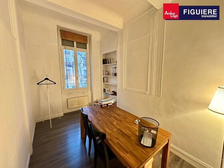 5 Cours Sextius, Aix-en-Provence for lease - Interior Photo - Image 2 of 6