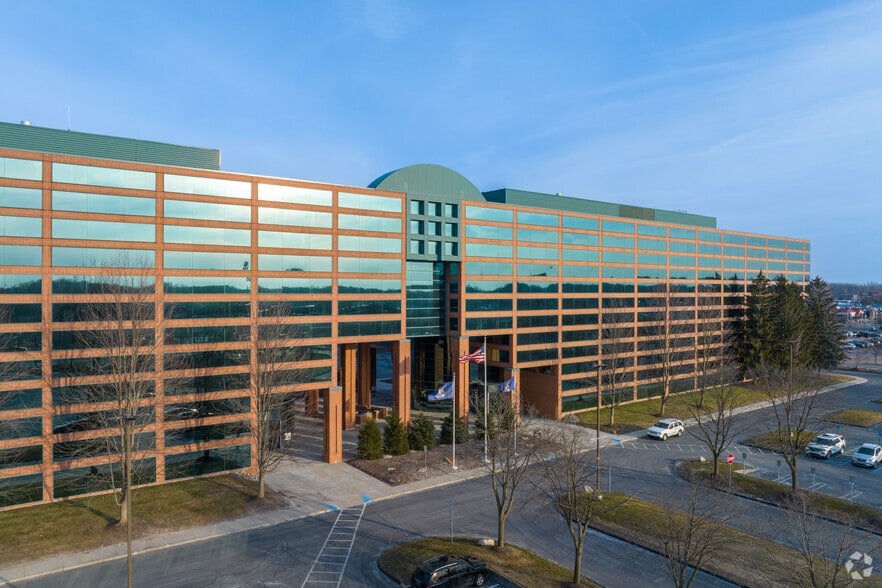 25300-25330 Telegraph Rd, Southfield, MI à louer - Photo du bâtiment - Image 3 de 44