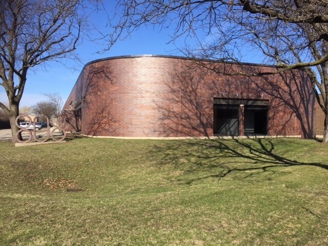 808 N Central Ave, Wood Dale, IL à louer Photo du bâtiment- Image 1 de 4
