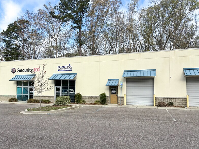 9481 Industrial Center Dr, Ladson, SC à louer - Photo du bâtiment - Image 3 de 7