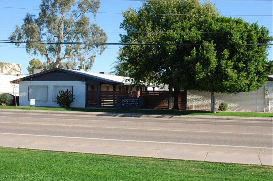601-611 S Hardy Dr, Tempe, AZ à vendre - Photo du bâtiment - Image 1 de 6