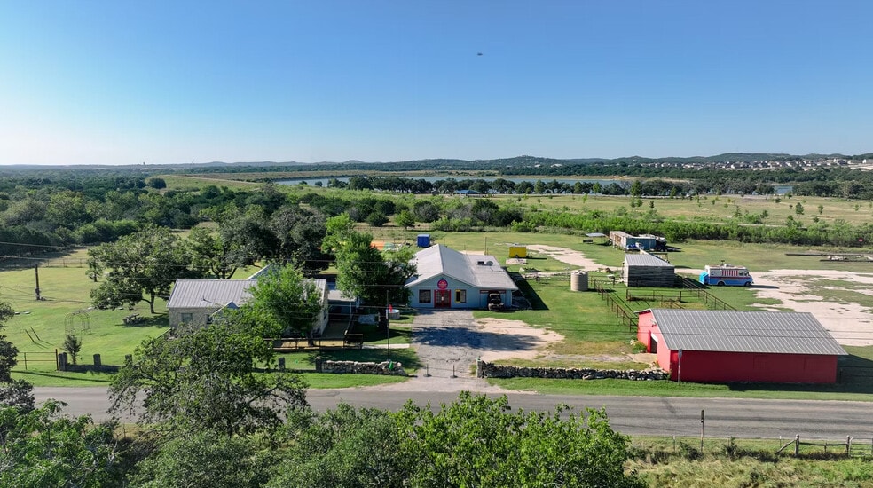 11 Upper Cibolo Creek Rd, Boerne, TX for sale - Building Photo - Image 2 of 37