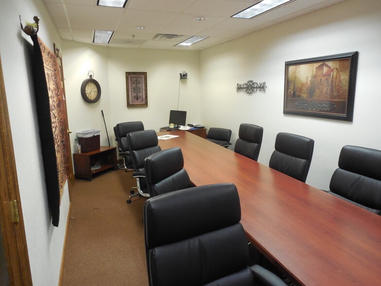 550 N 5th St, Rapid City, SD for sale - Interior Photo - Image 3 of 14