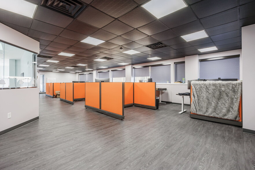 550 E Main St, Rochester, NY for lease - Building Photo - Image 2 of 15