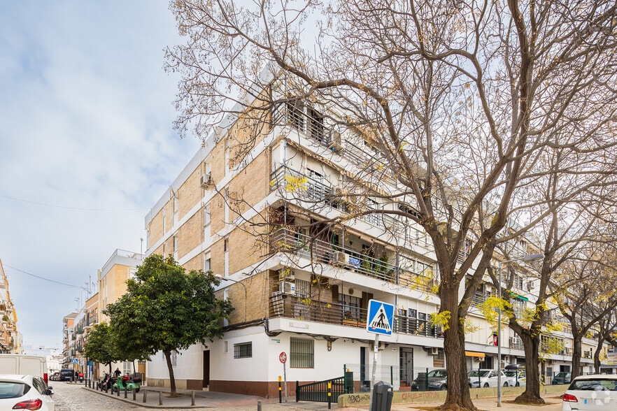 Plaza Virgen de la Amargura, 1, Sevilla, Sevilla for lease - Building Photo - Image 2 of 35