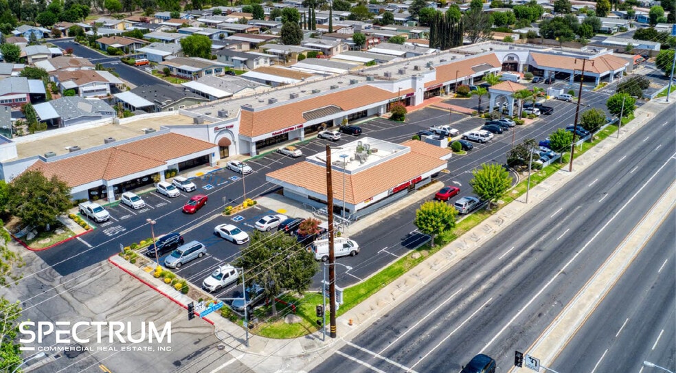 21525 Soledad Canyon Rd, Santa Clarita, CA for lease - Building Photo - Image 3 of 8