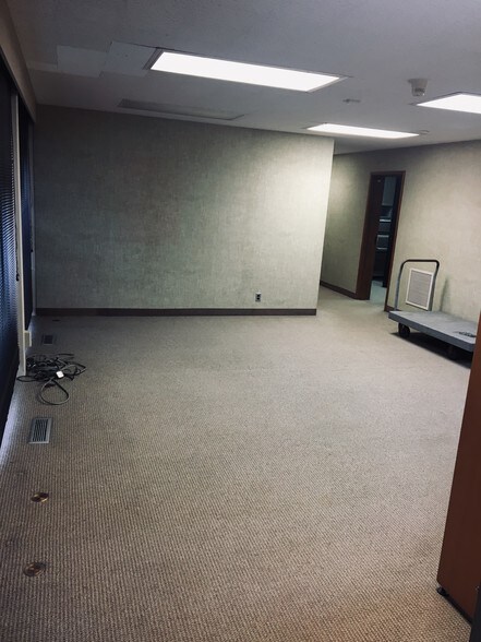 696 Antone St NW, Atlanta, GA à vendre - Photo du bâtiment - Image 2 de 6