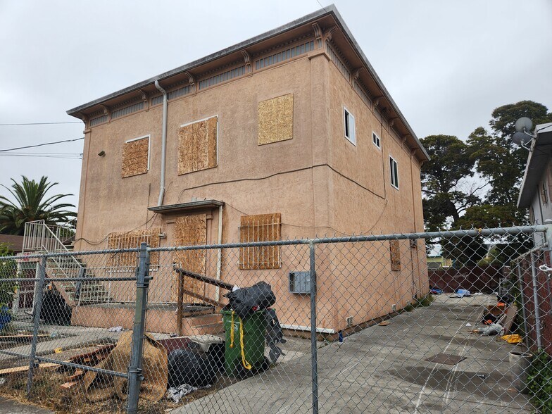 1226 73rd Ave, Oakland, CA à vendre - Photo du bâtiment - Image 2 de 13